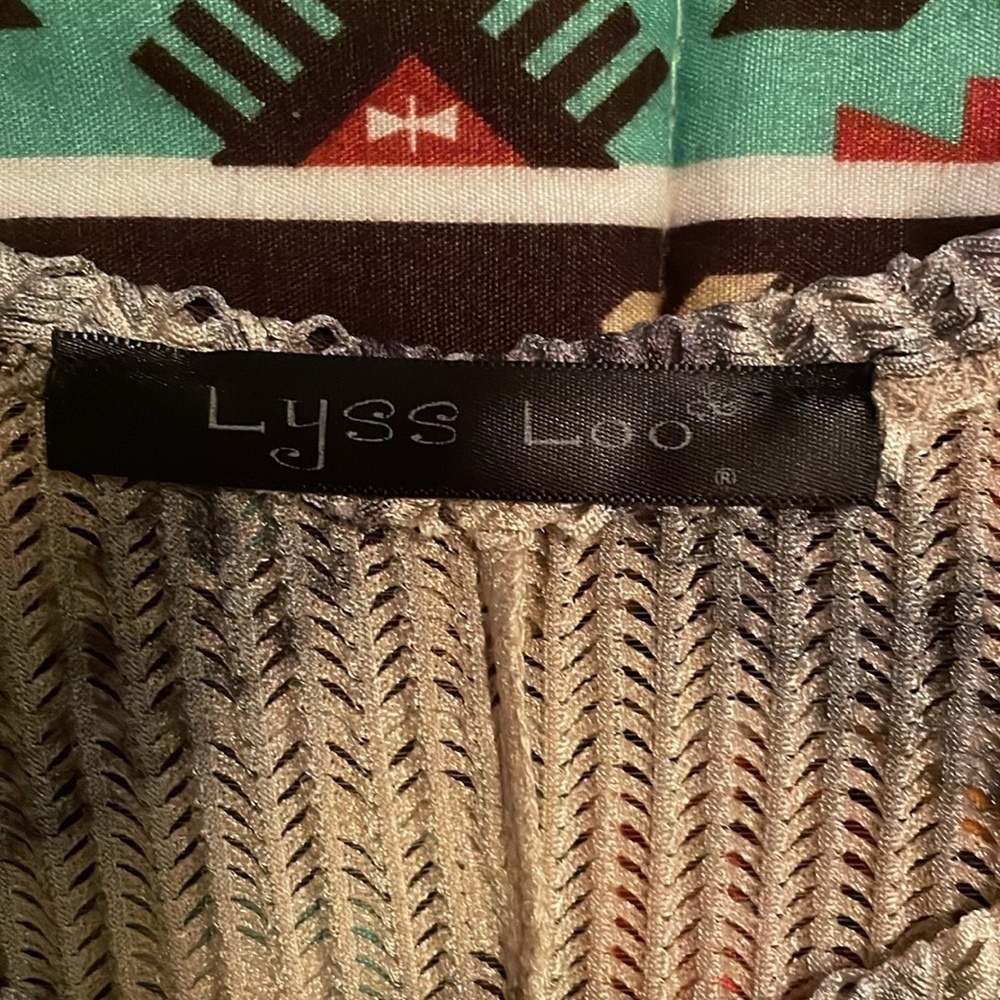 Lyss Loo short sleeve blouse - Picture 3 of 4